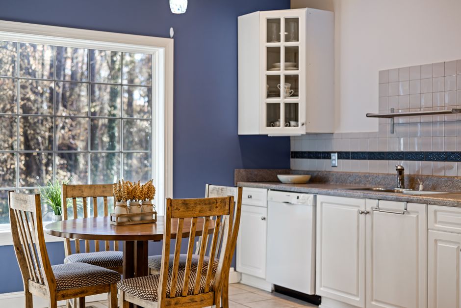 Slow Mornings: Setting a Cozy Cottage Breakfast Nook